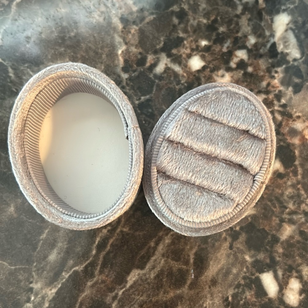 3 ring box